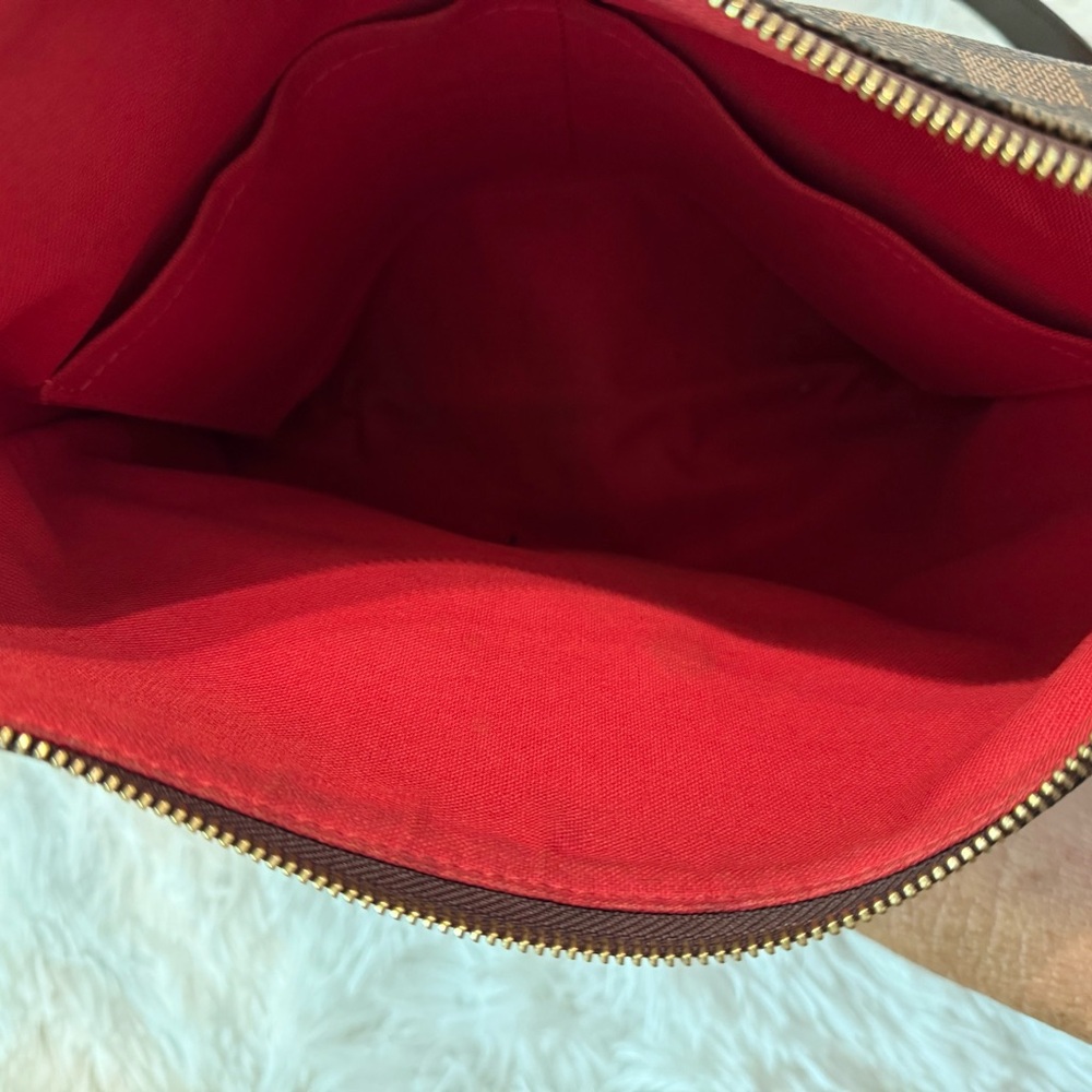 🎉HP🎉Authentic Louis Vuitton Bloomsbury Crossbody Handbag - Complete Set! - Picture 12 of 15